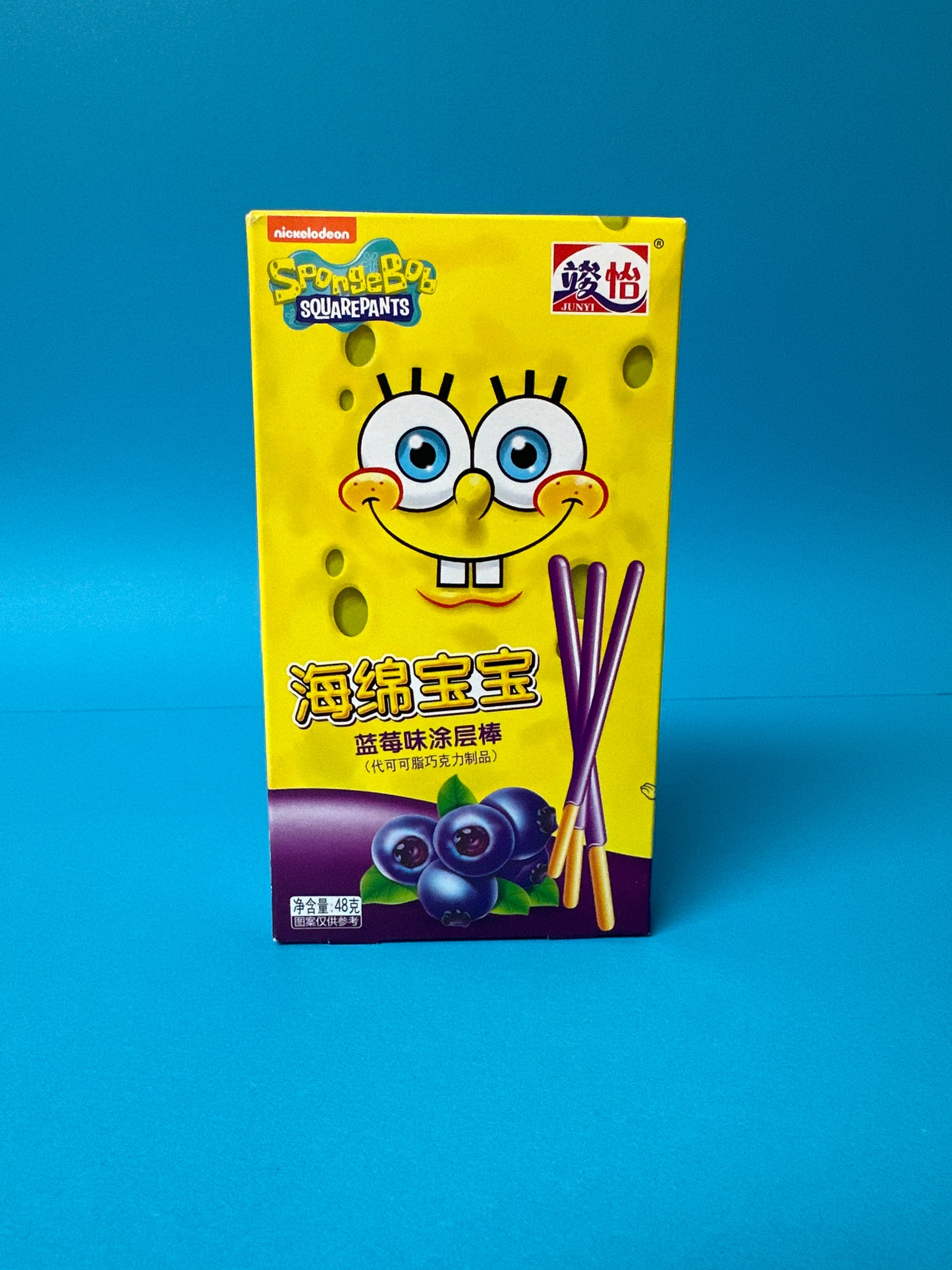 JUNYI Spongebob Stick Blueberry Asia 48g - Memo's Candy World GmbH