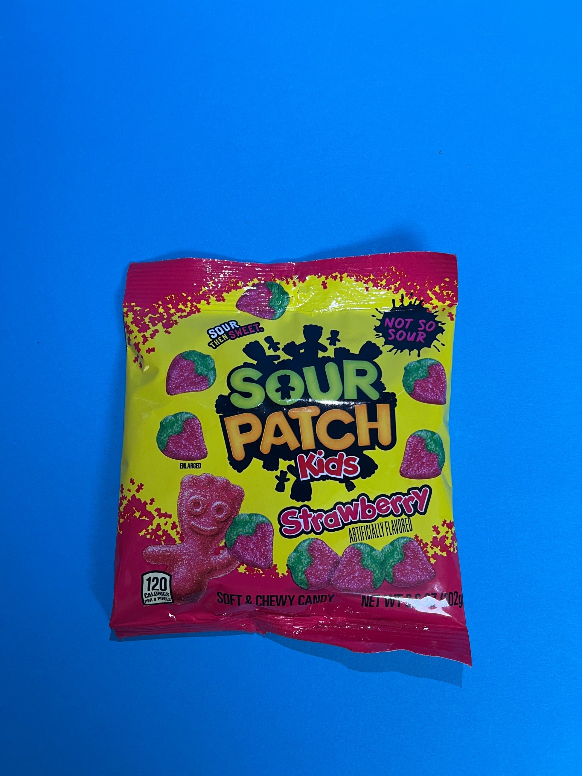 Sour Patch Kids Strawberry 102g - Memo's Candy World GmbH