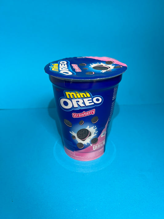 Oreo Mini Cup Strawberry 61,3g - Memo's Candy World GmbH