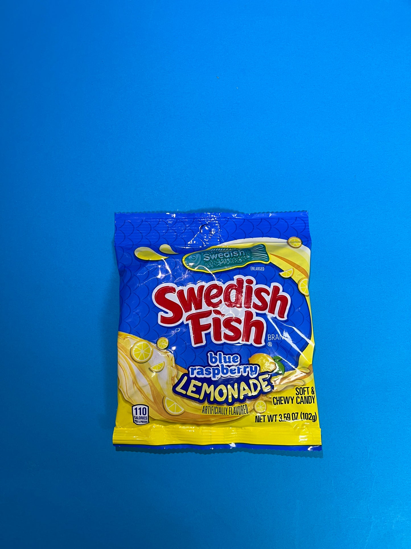 Swedish Fish Blue Lemonade 102g - Memo's Candy World GmbH